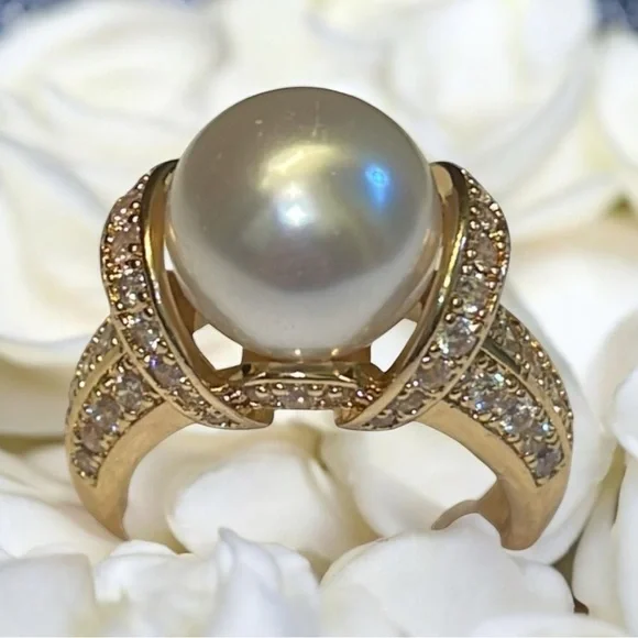 Sterling Silver Pearl & Crystal Statement Cocktail Ring 💍✨ - Picture 3 of 8